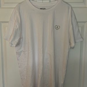 ARITZIA - Aritzia cares tshirt limited edition